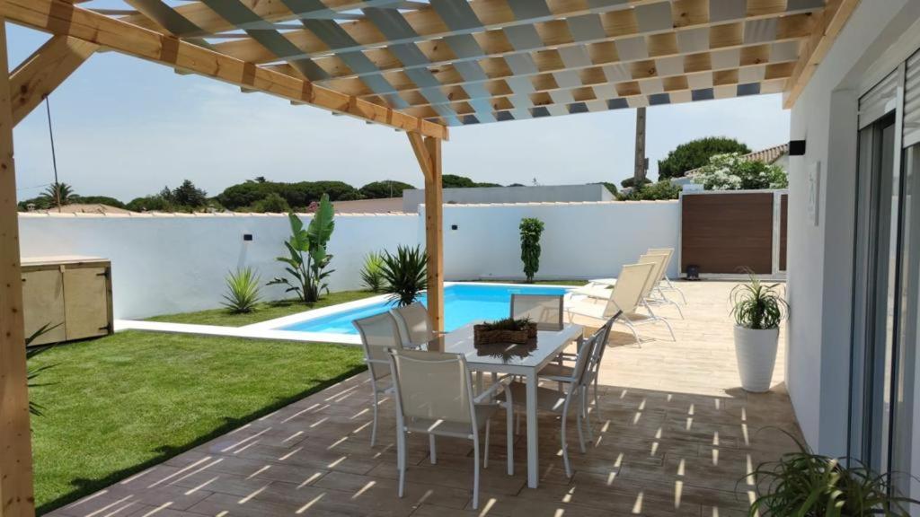 Palapa Garden Alojamientos, Piscina Privada Y Cerca Del Mar Chiclana de la Frontera Eksteriør billede