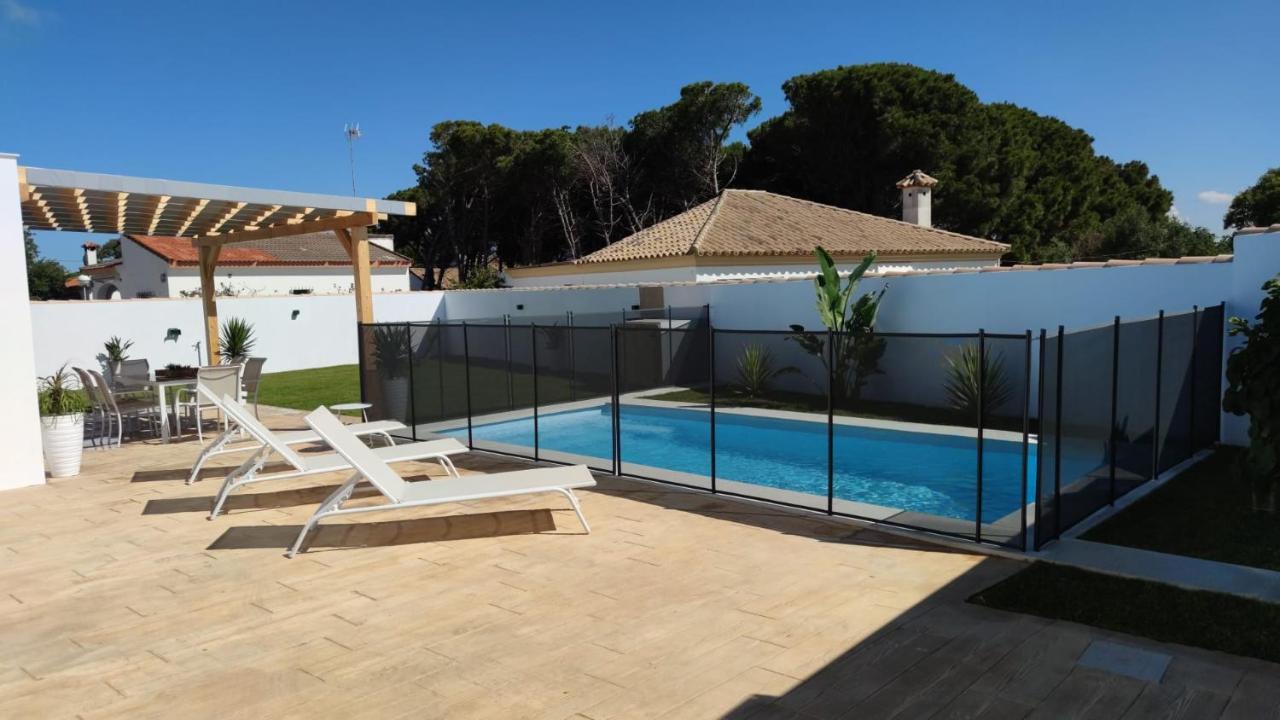 Palapa Garden Alojamientos, Piscina Privada Y Cerca Del Mar Chiclana de la Frontera Eksteriør billede