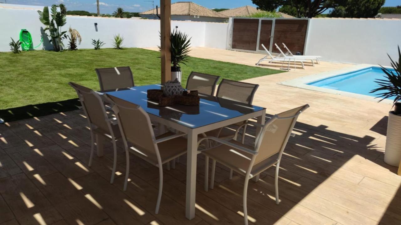 Palapa Garden Alojamientos, Piscina Privada Y Cerca Del Mar Chiclana de la Frontera Eksteriør billede